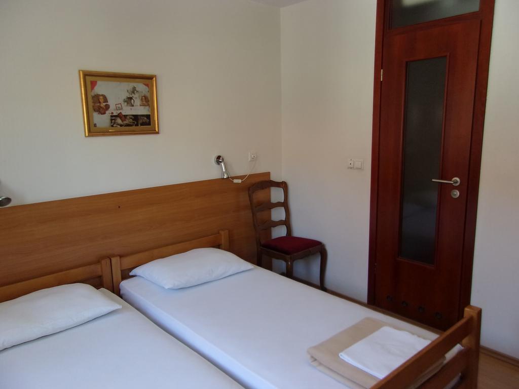 Tower House Hotel Sarajevo Bagian luar foto